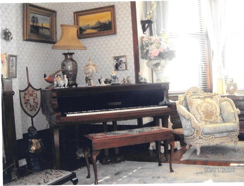 Manor House B And B Ларн Экстерьер фото