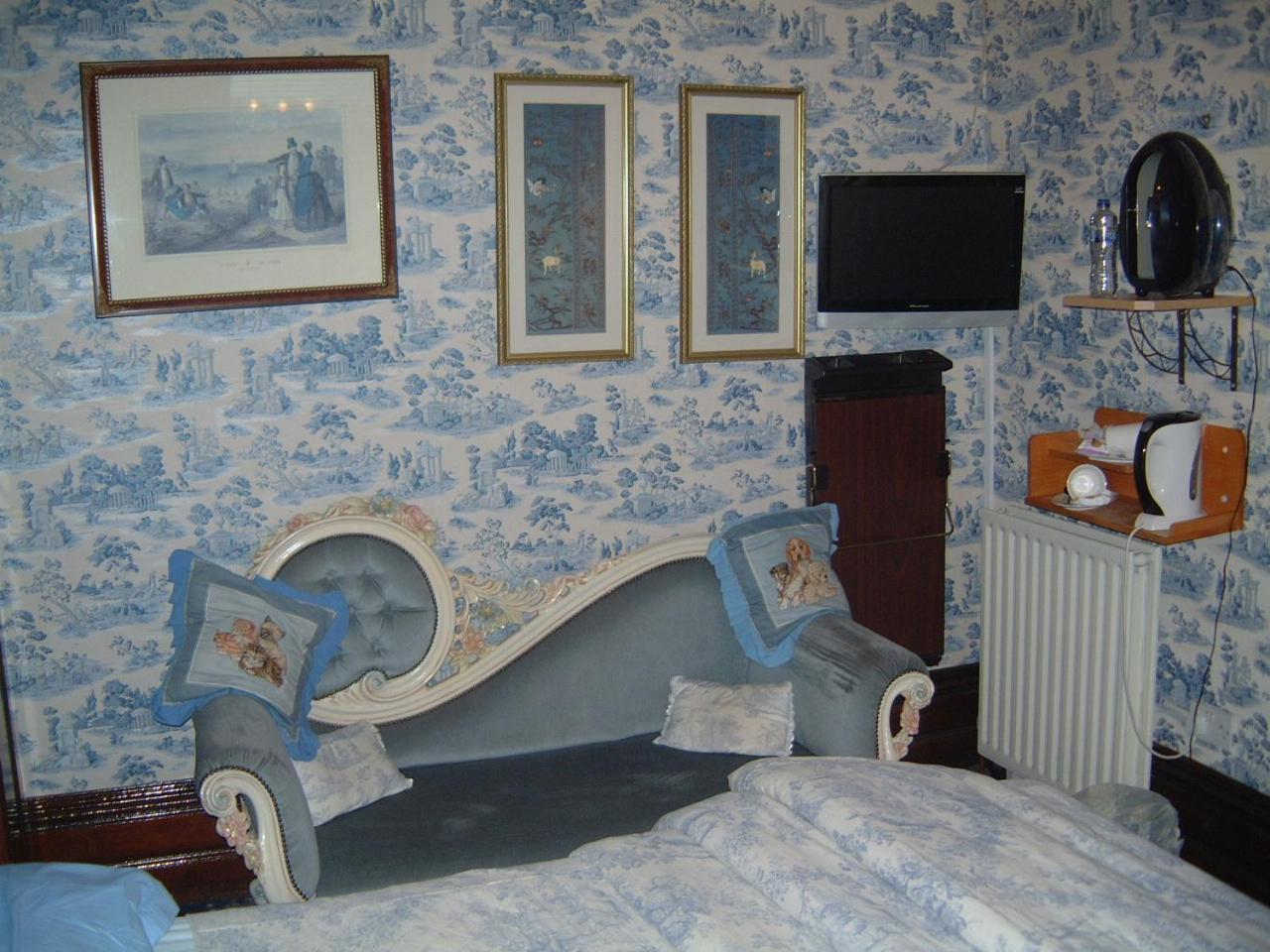 Manor House B And B Ларн Экстерьер фото